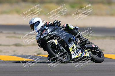 media/Oct-08-2022-SoCal Trackdays (Sat) [[1fc3beec89]]/Turn 16 (125pm)/